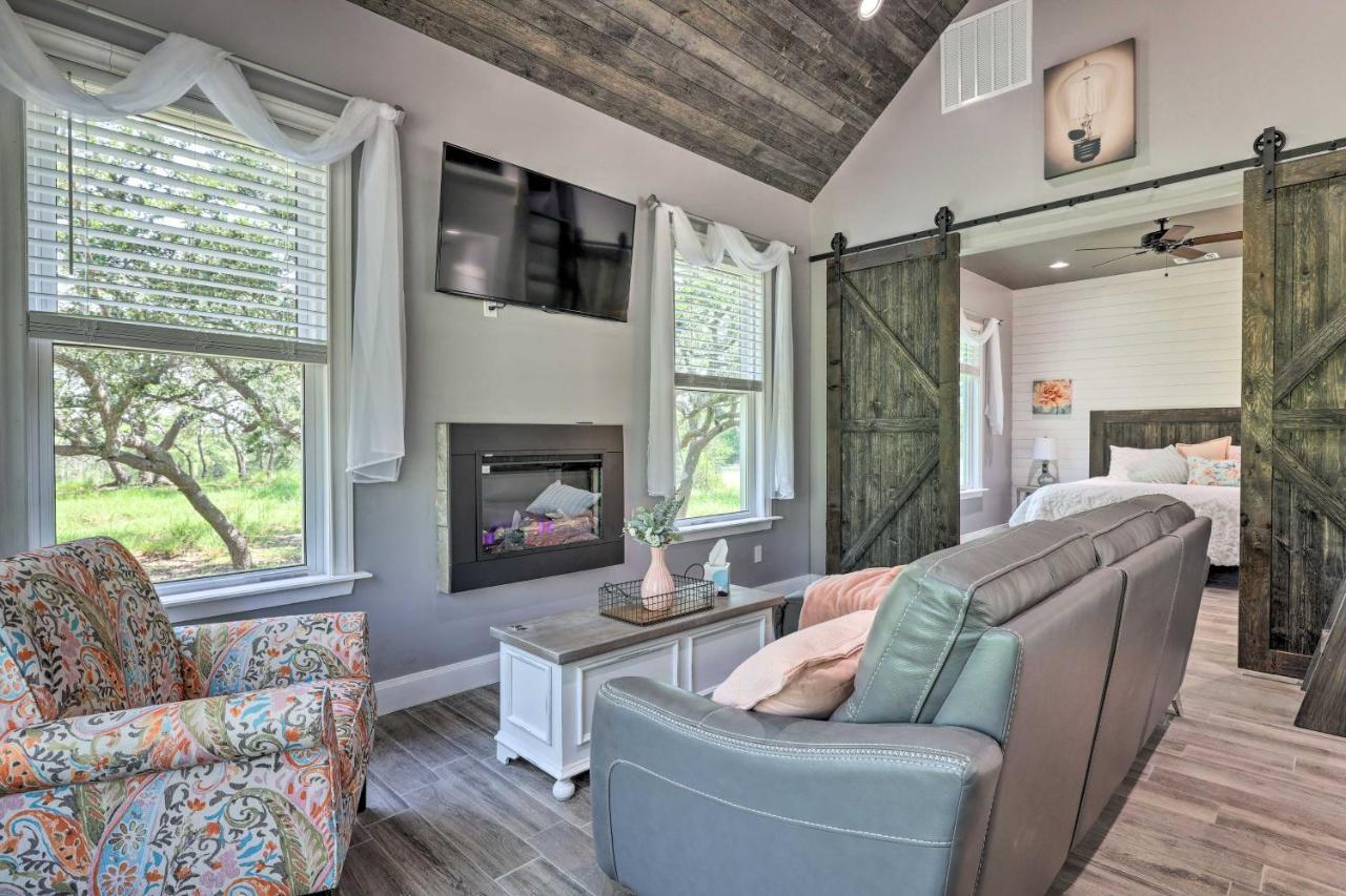 Cozy Spring Branch Cottage In Hill Country! 외부 사진